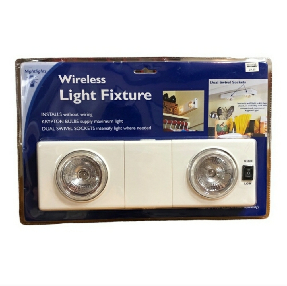 BED BATH & BEYOND Wireless Light Fixture.NWT!